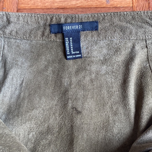 Forever 21 mini genuine suede skirt - Picture 2 of 4